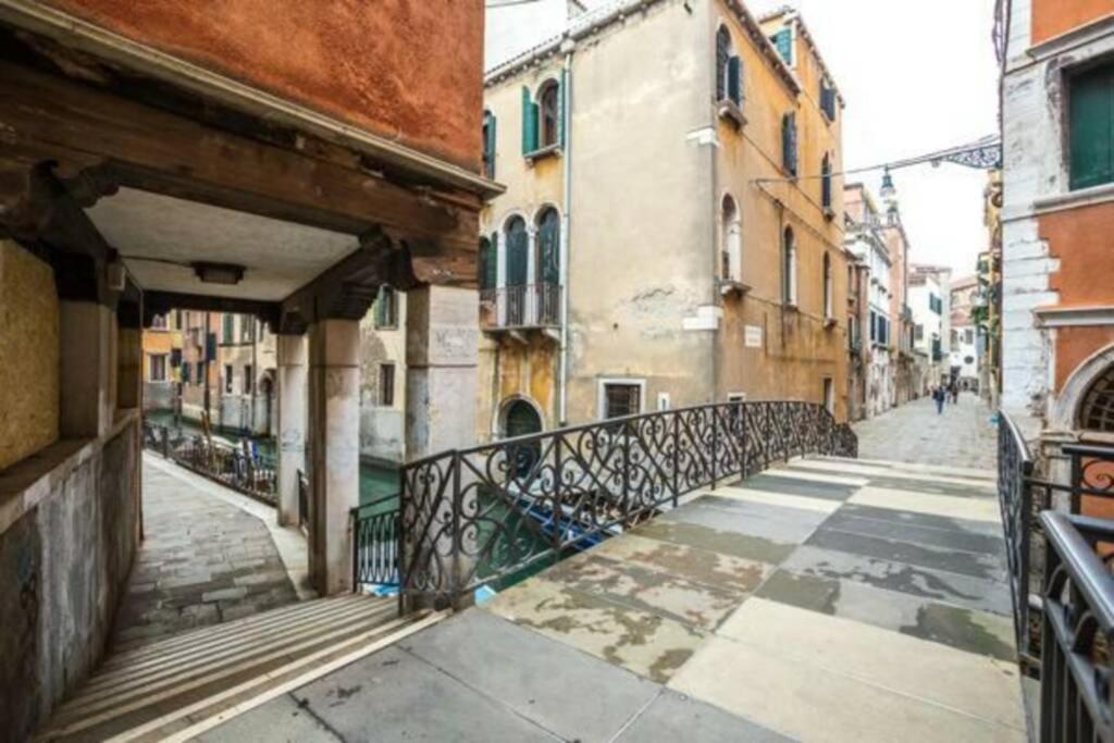 Casa Lucatello - Nel Cuore Di Venezia Appartement Buitenkant foto